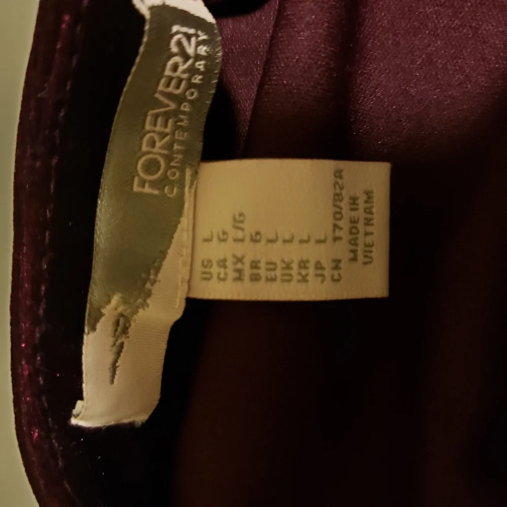 Forever 21 Comtempary Faux Velvet Purple Mini Skit‎